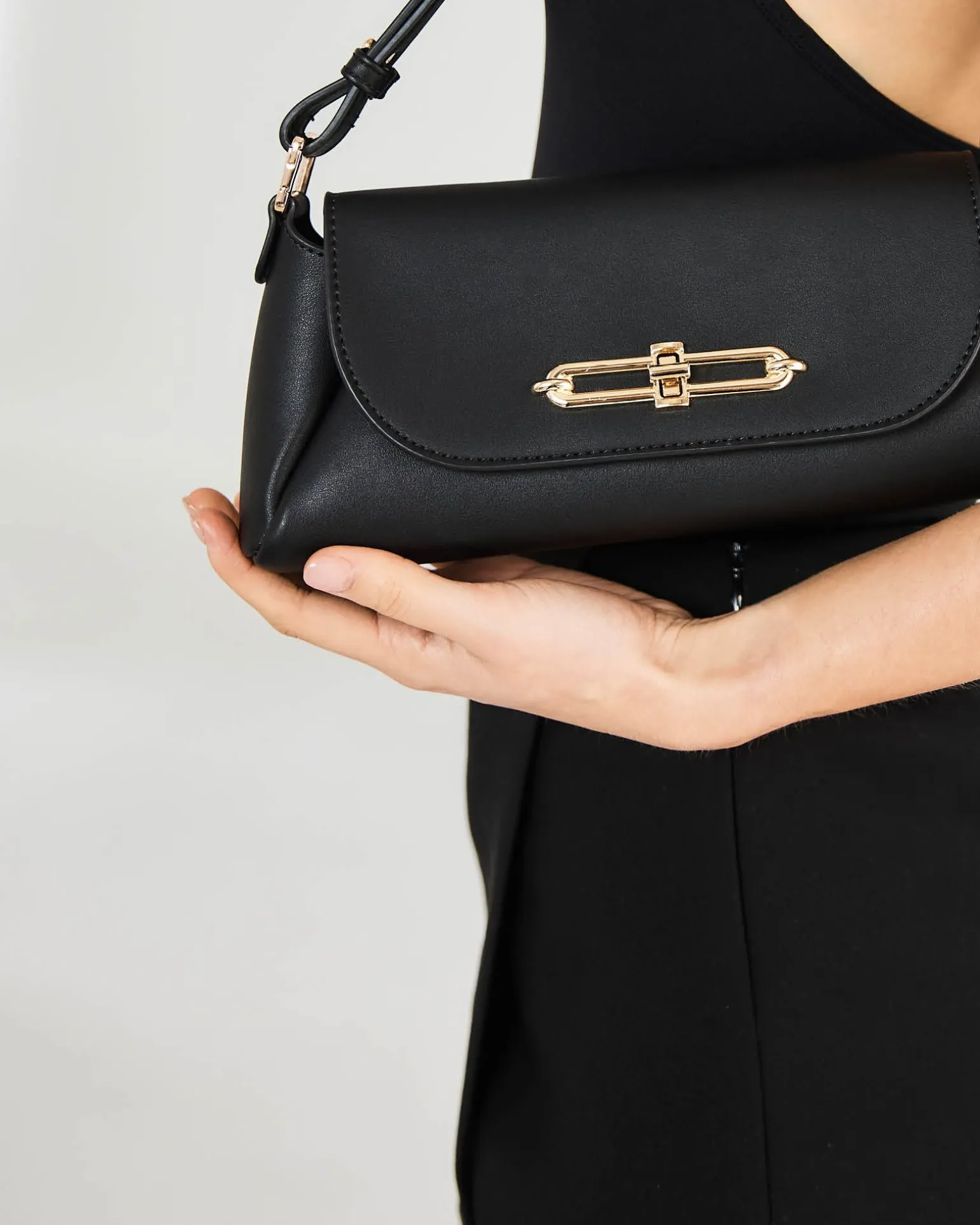ABNER BLACK SHOULDER BAG