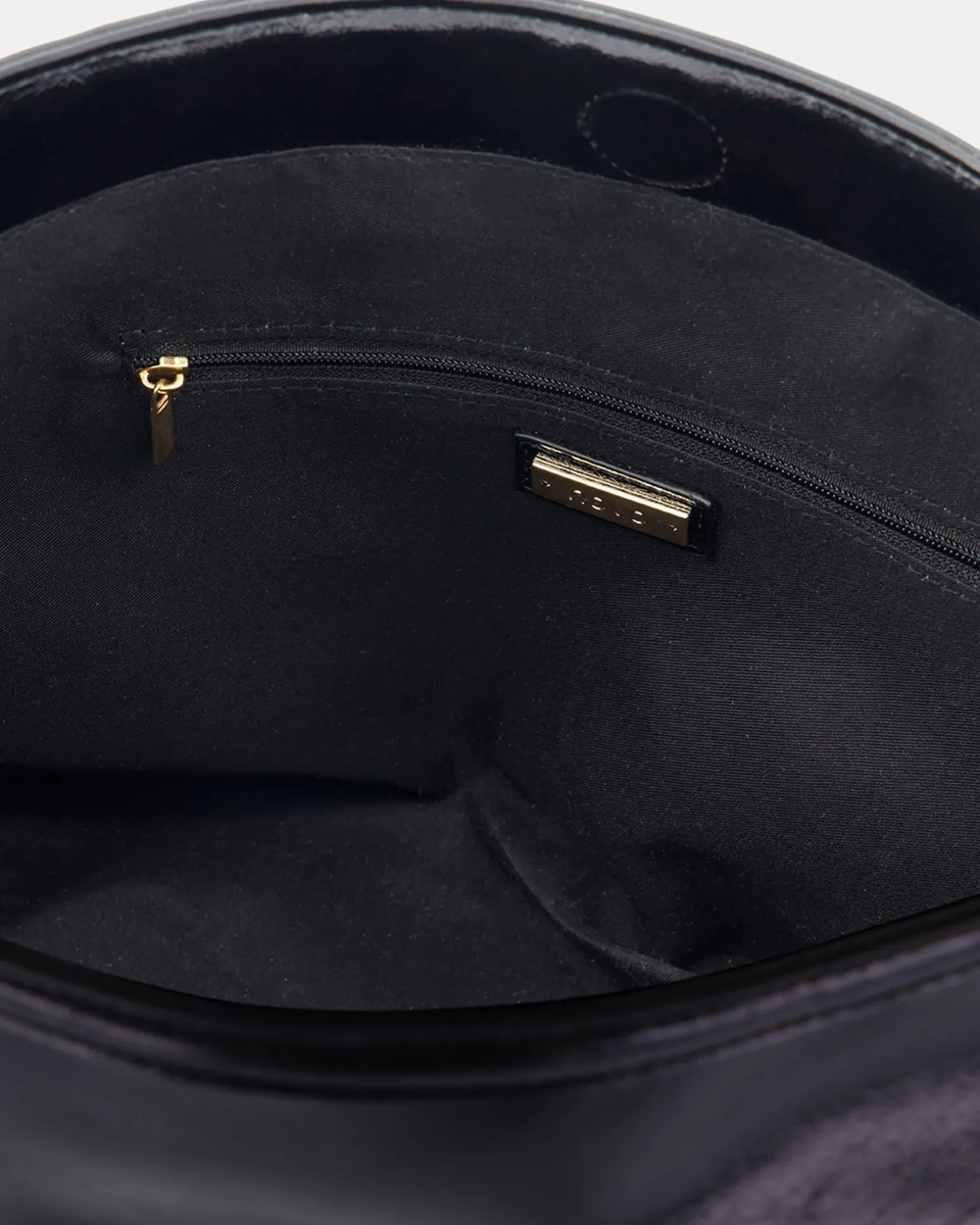ALVINA BLACK SHOULDER BAG