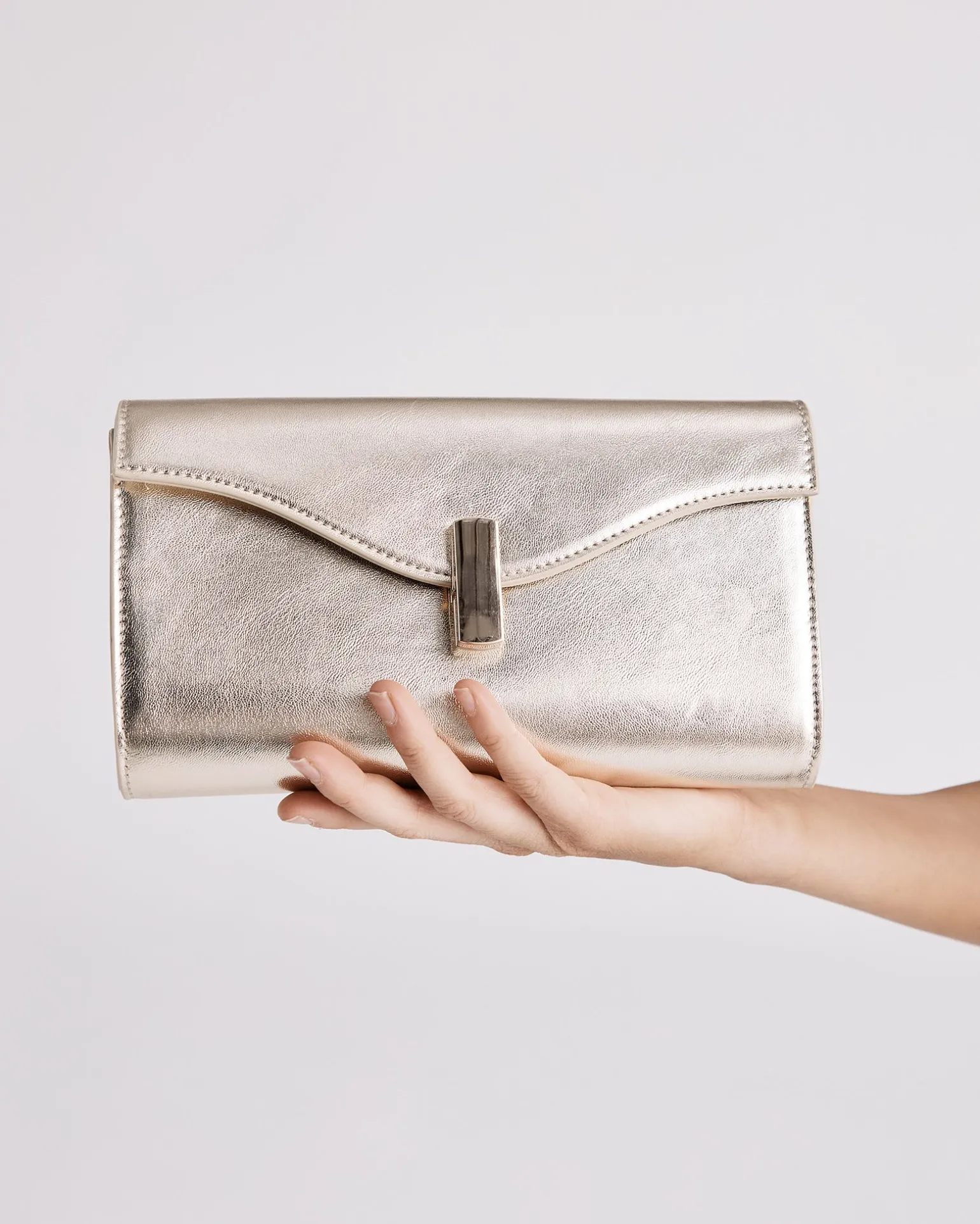 ALYSSE Gold Metallic Clutch