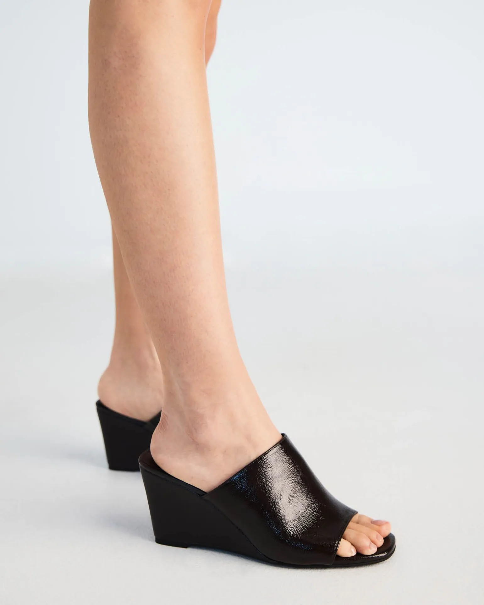 BALISTIC ESPRESSO CRINKLE PATENT Wedge Heels