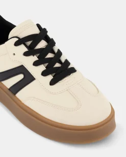 CALLOWAY BEIGE Leisure Sneakers