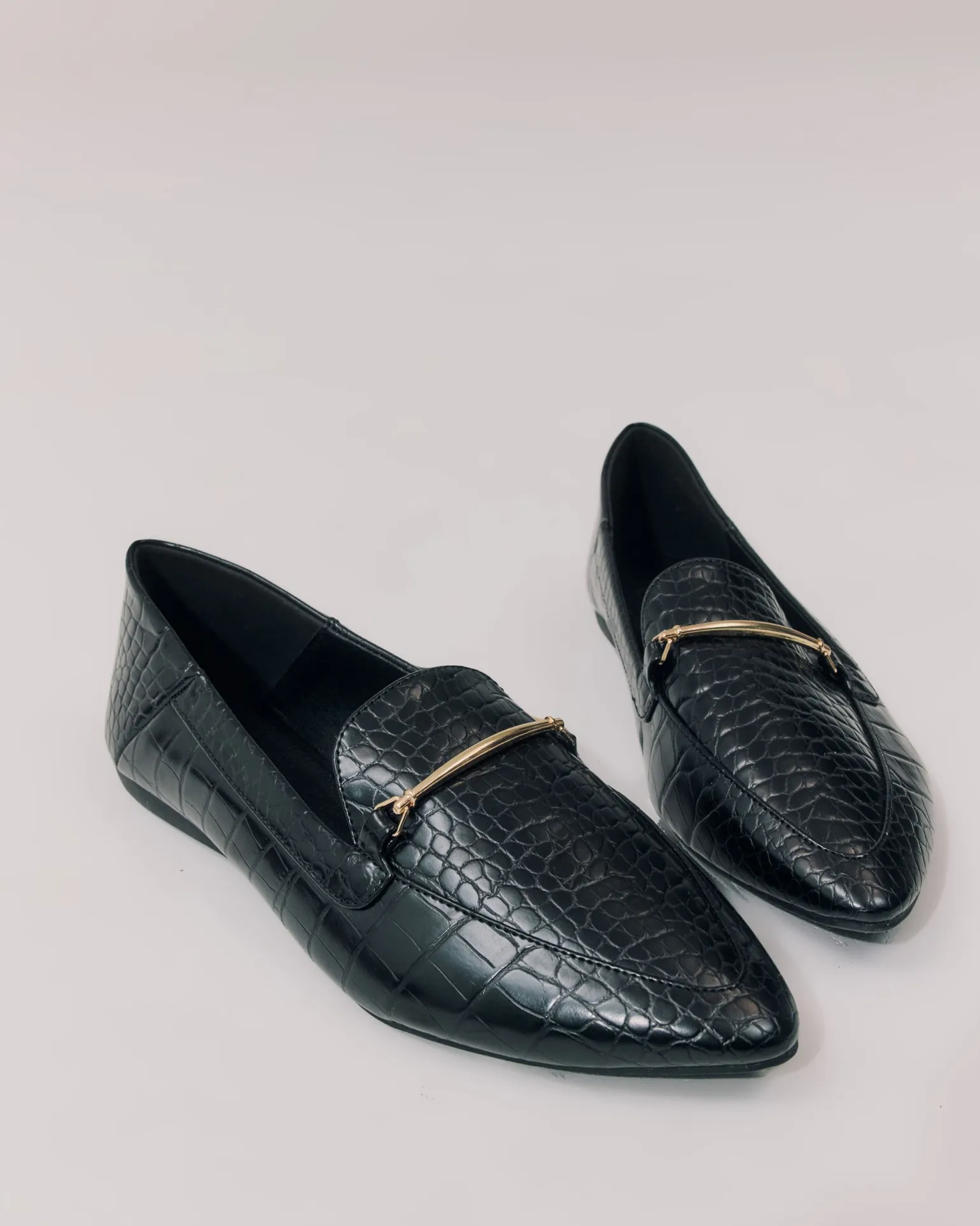 CANTERO Black Croc Ballet Flats