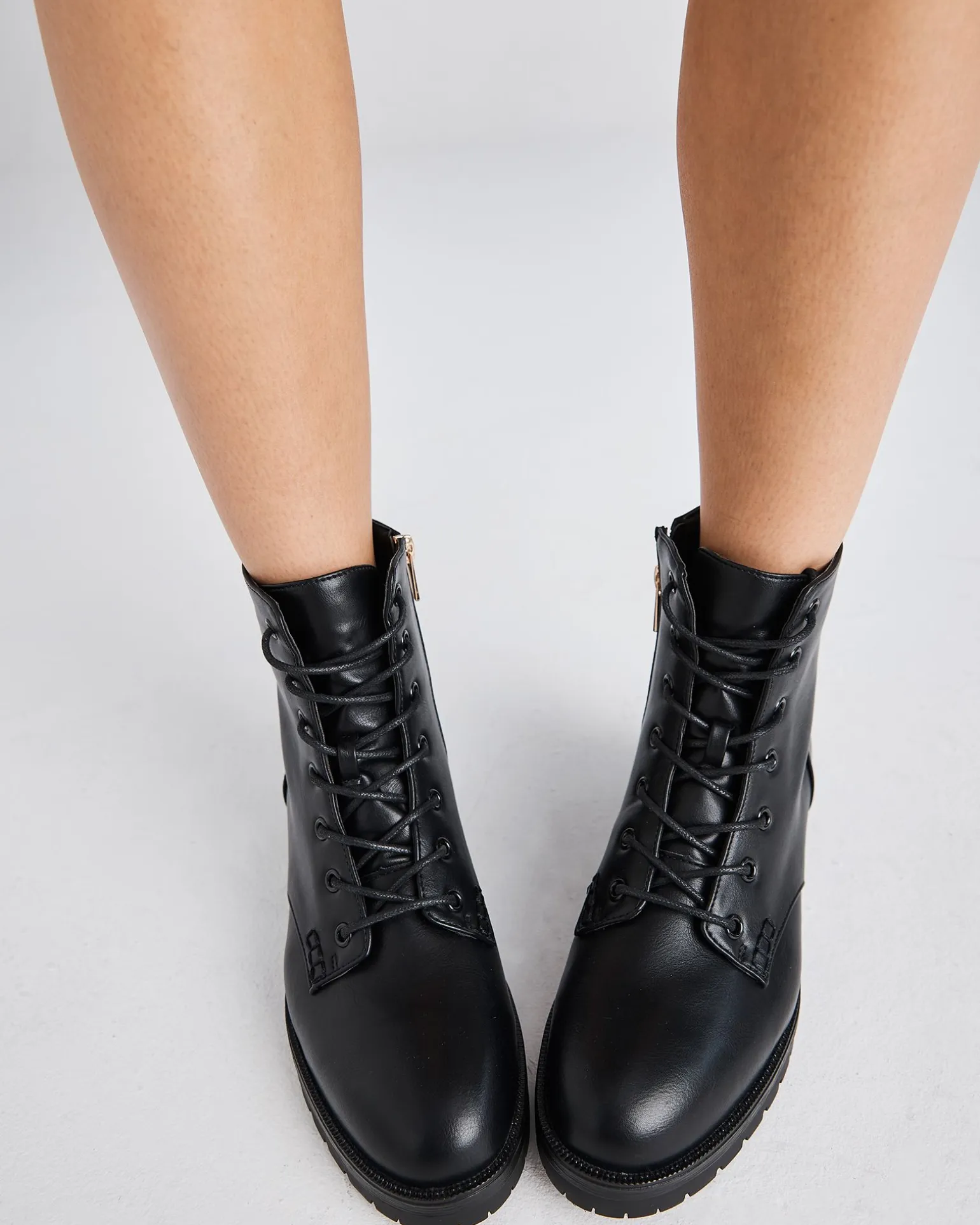 DARRELL BLACK Heeled Boots