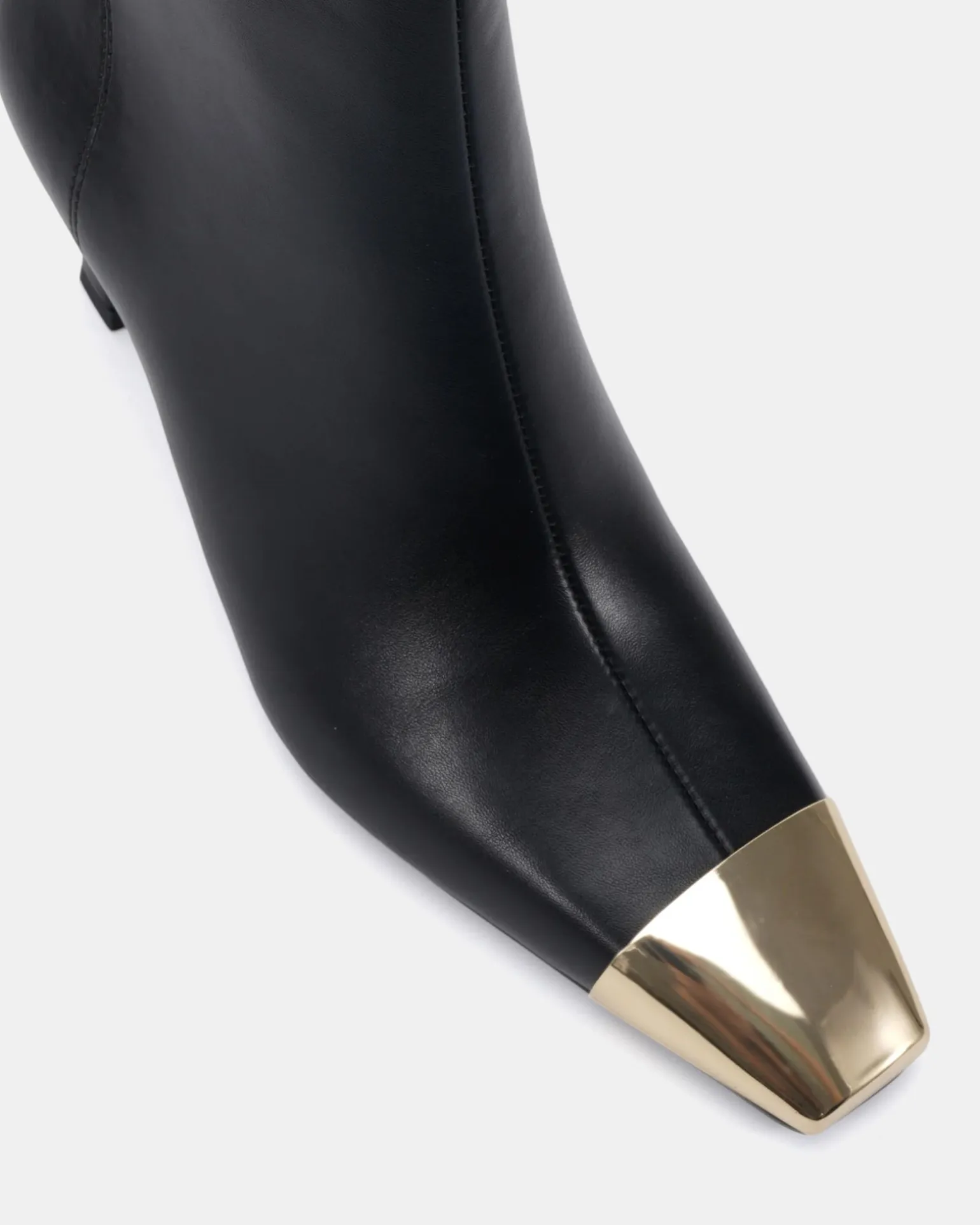 DELULU BLACK Ankle Boots