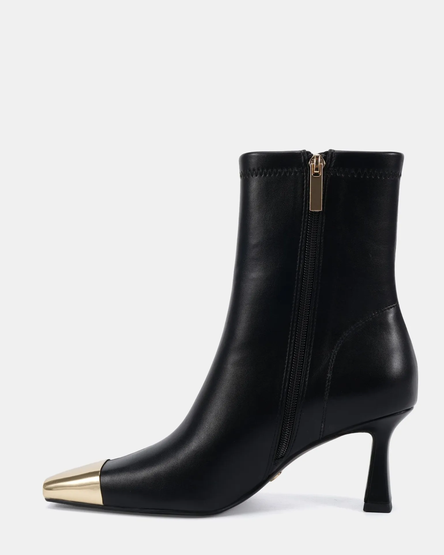 DELULU BLACK Ankle Boots