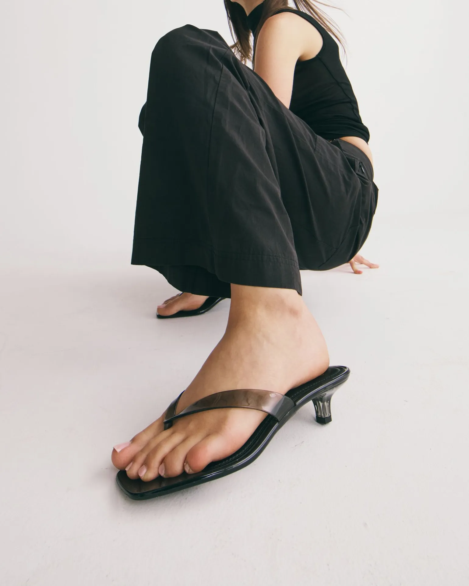 FLO BLACK Low Heels