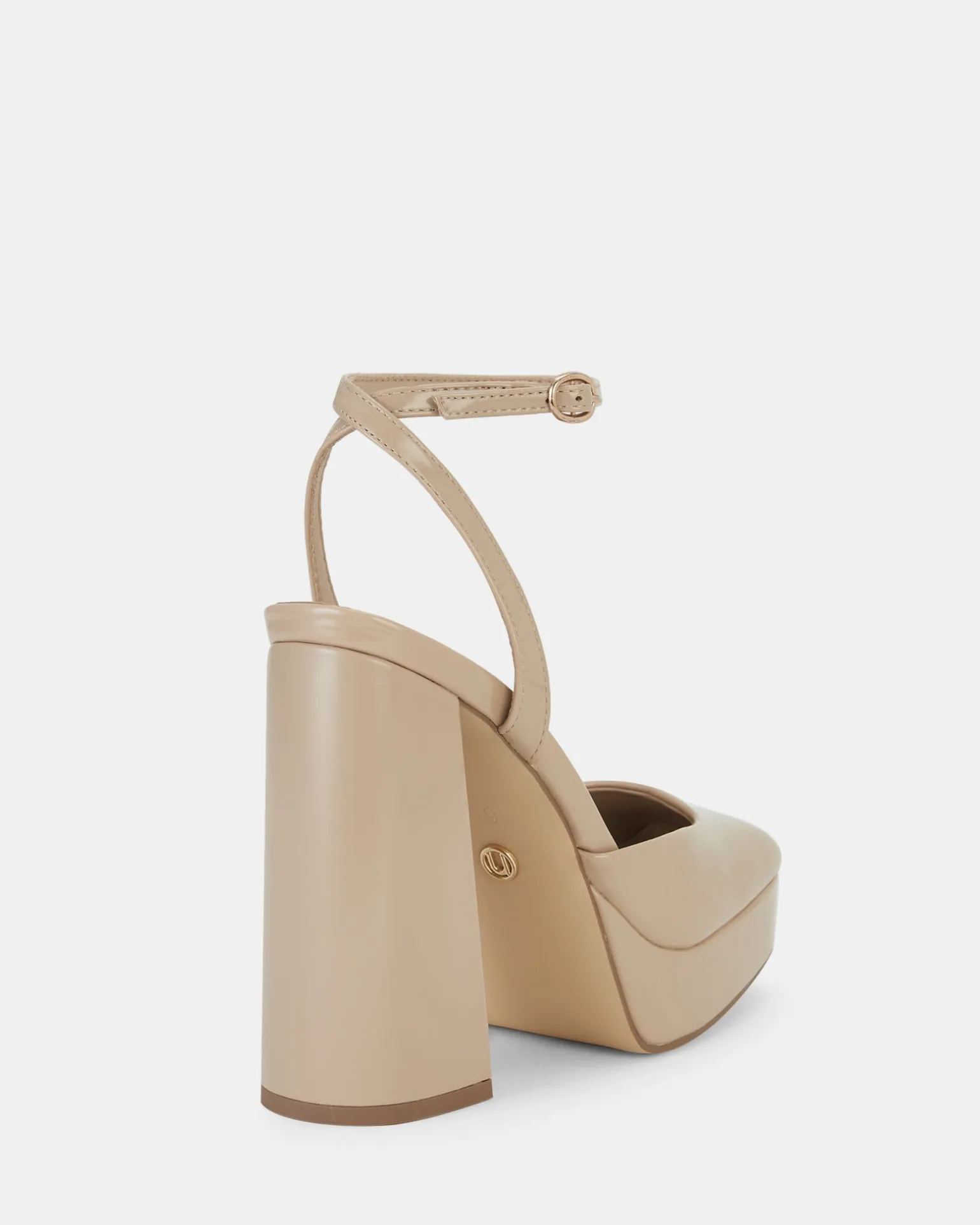 ILIKA SAND PATENT Closed Toe Heels