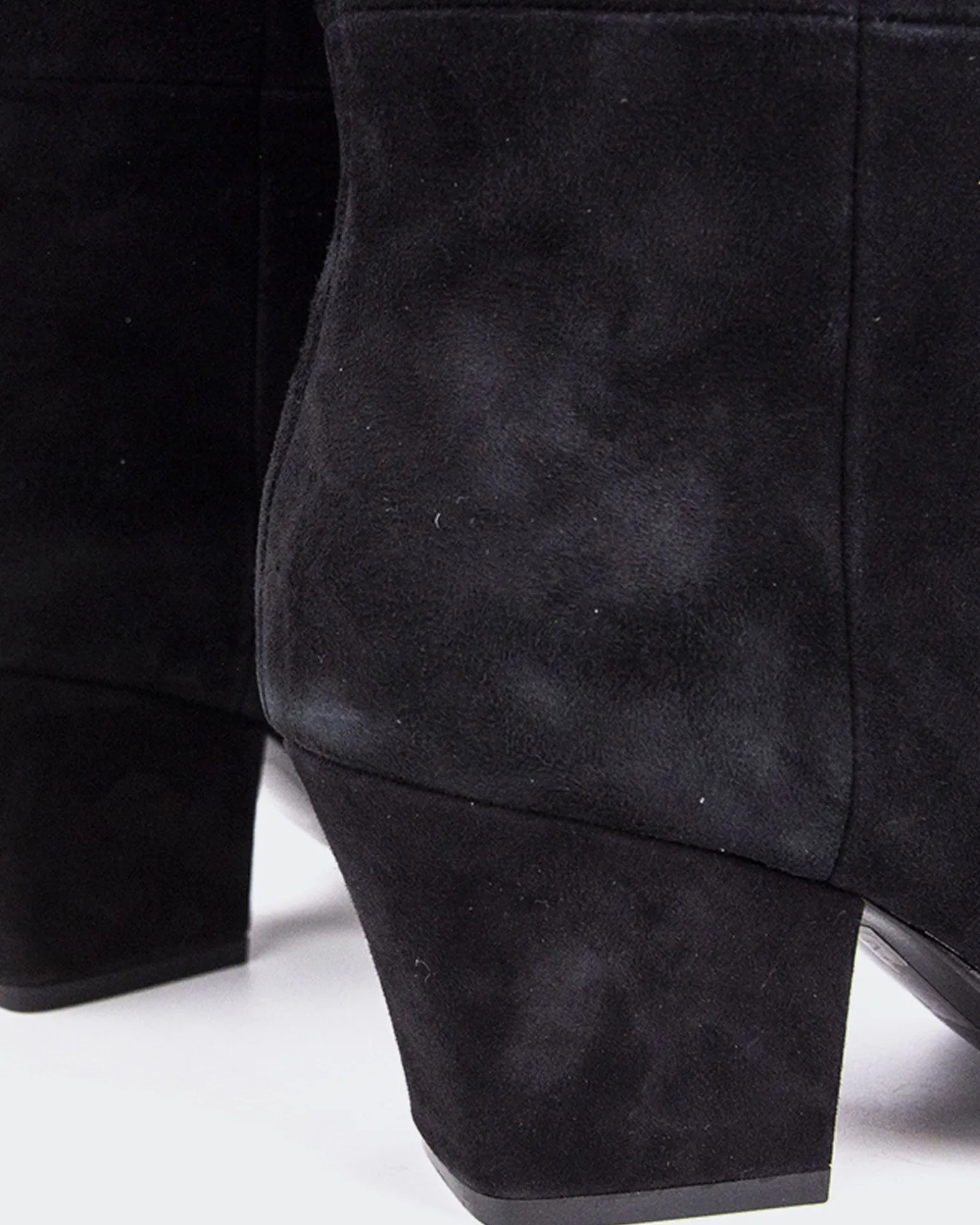 LI-MARCO Black Suede