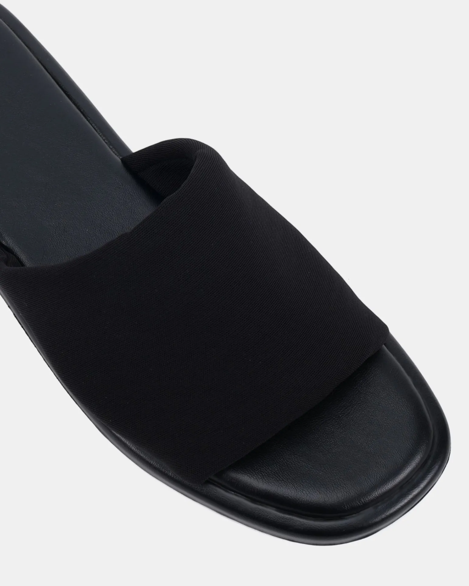 REYNA BLACK Sandals