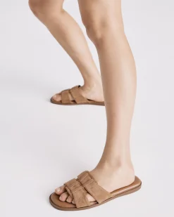 SEAMUS CARAMEL Flat Sandals