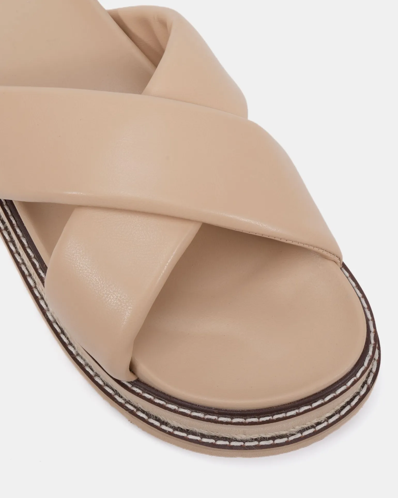 SELENE NUDE Flatform