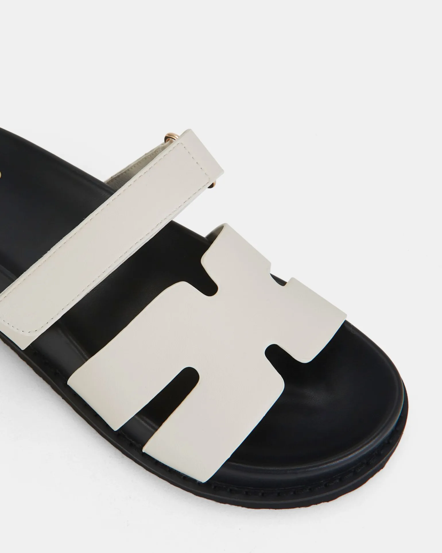 SLOTHY CREAM Flatform