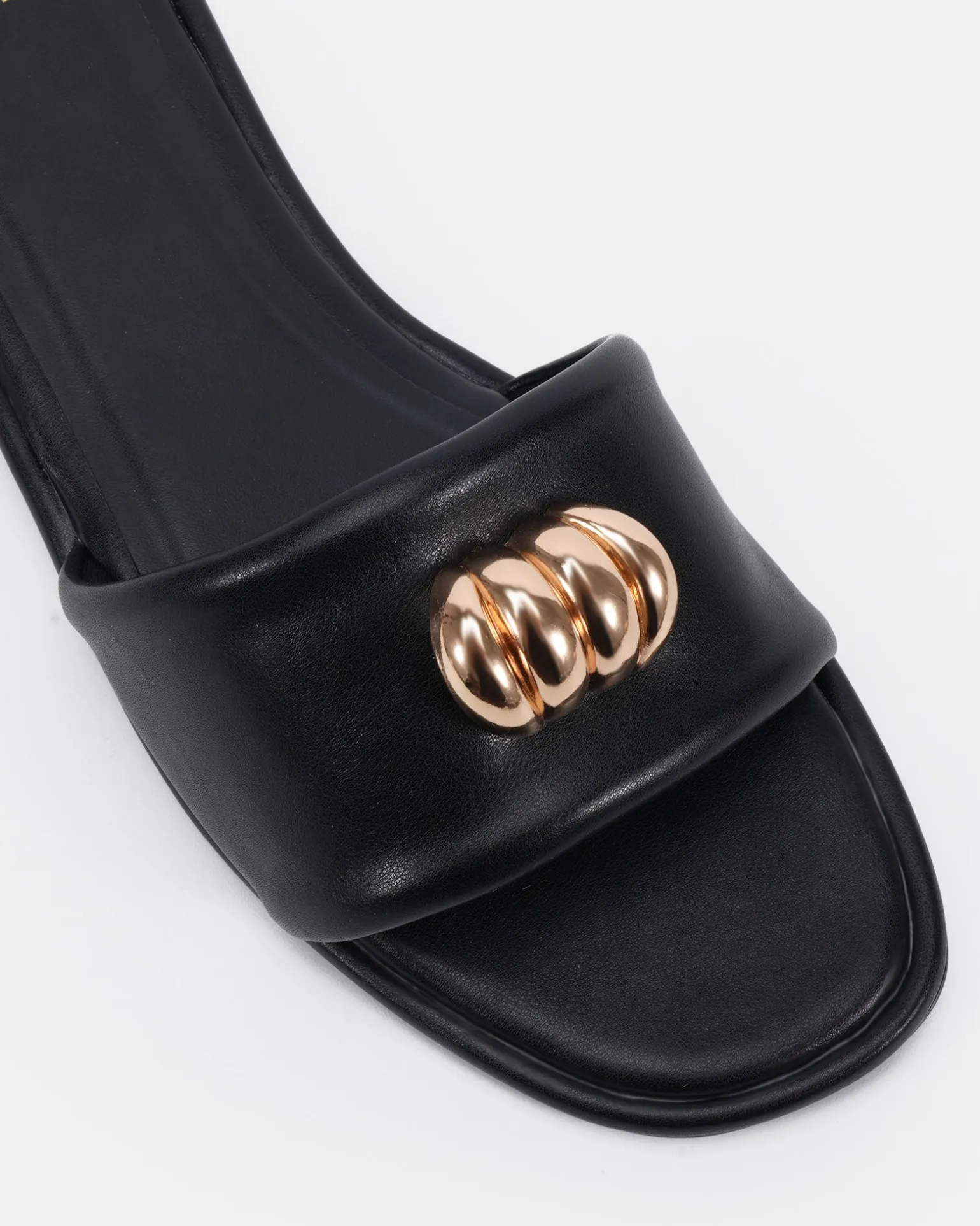 SULTAN BLACK Flat Sandals