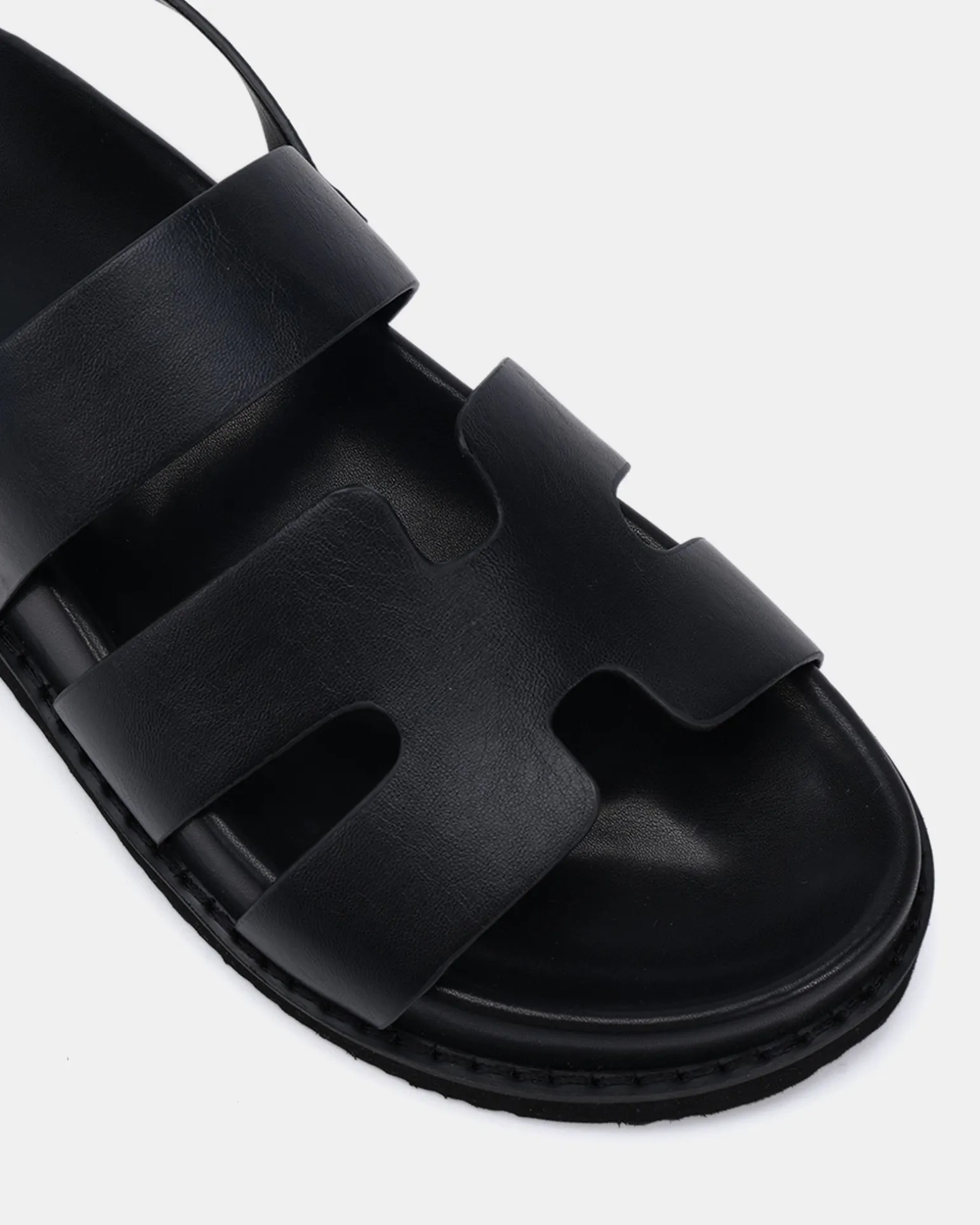 TARQUIN BLACK Flat Sandals