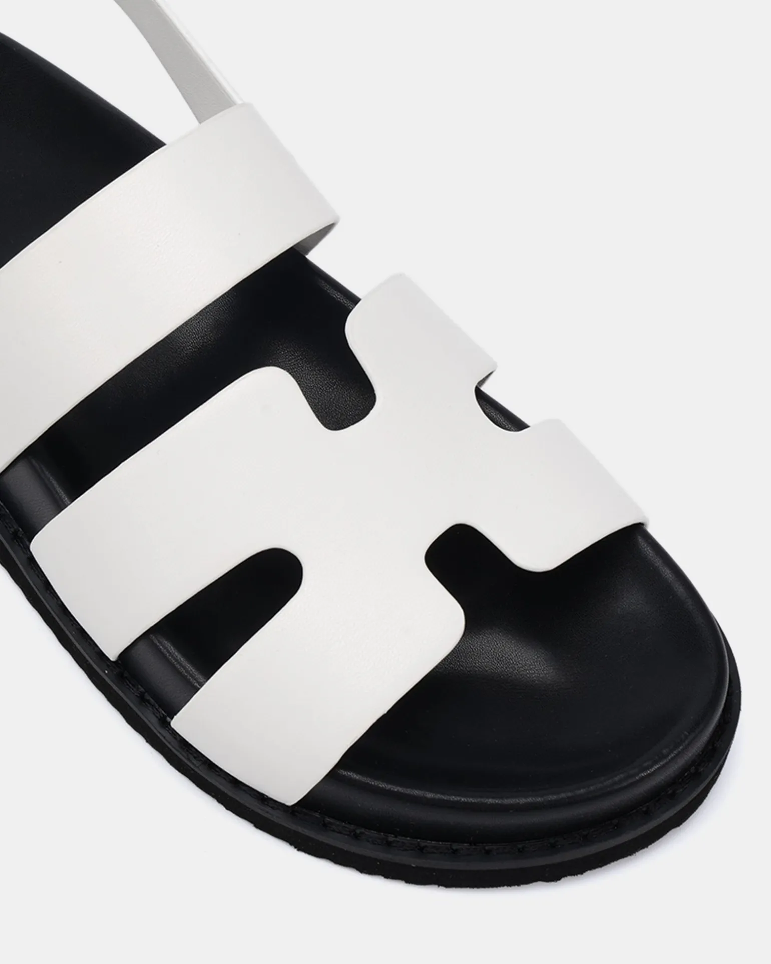 TARQUIN WHITE Flat Sandals