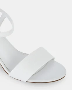 UDACIOUS WHITE Low Heels