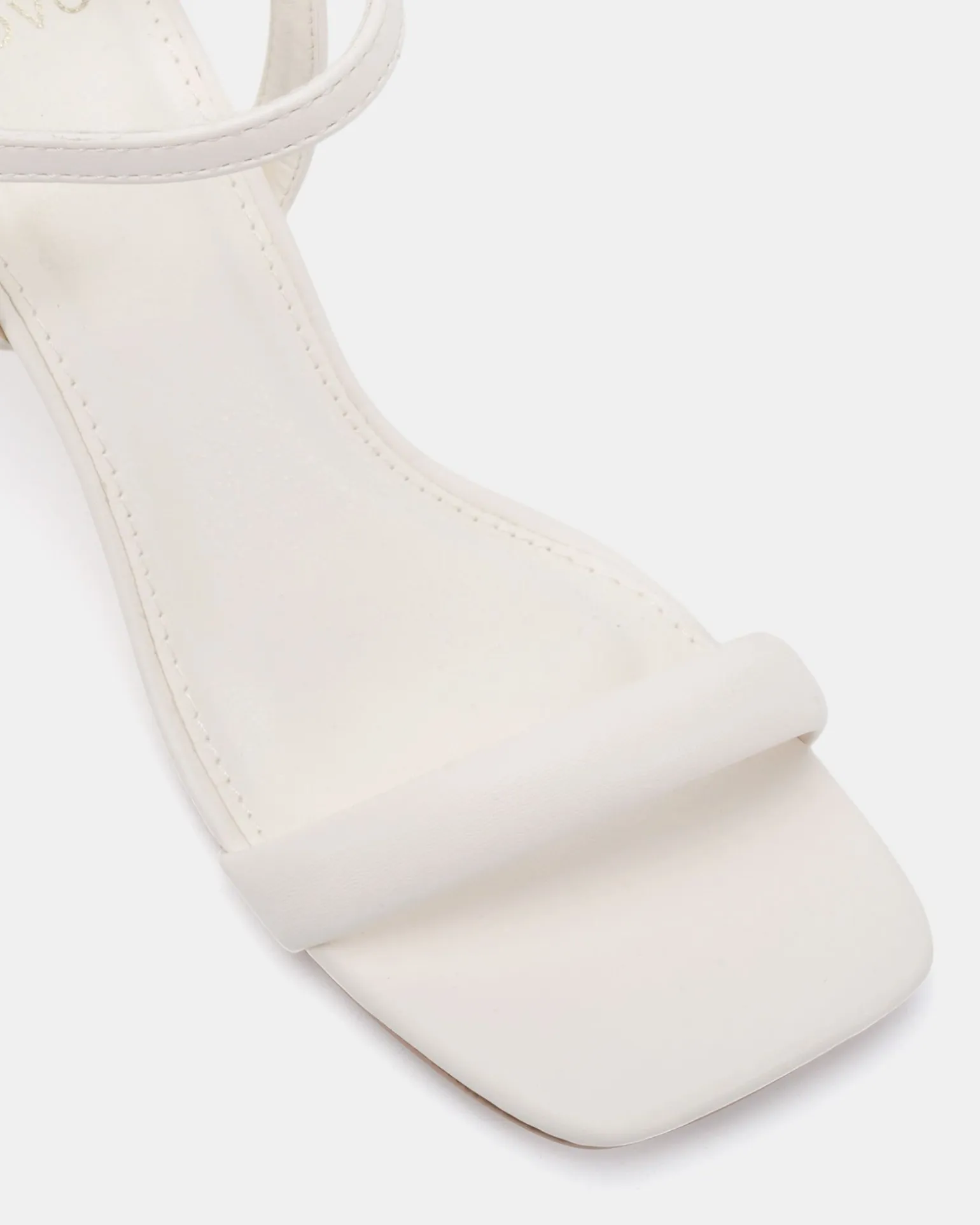UDAI WHITE Low Heels