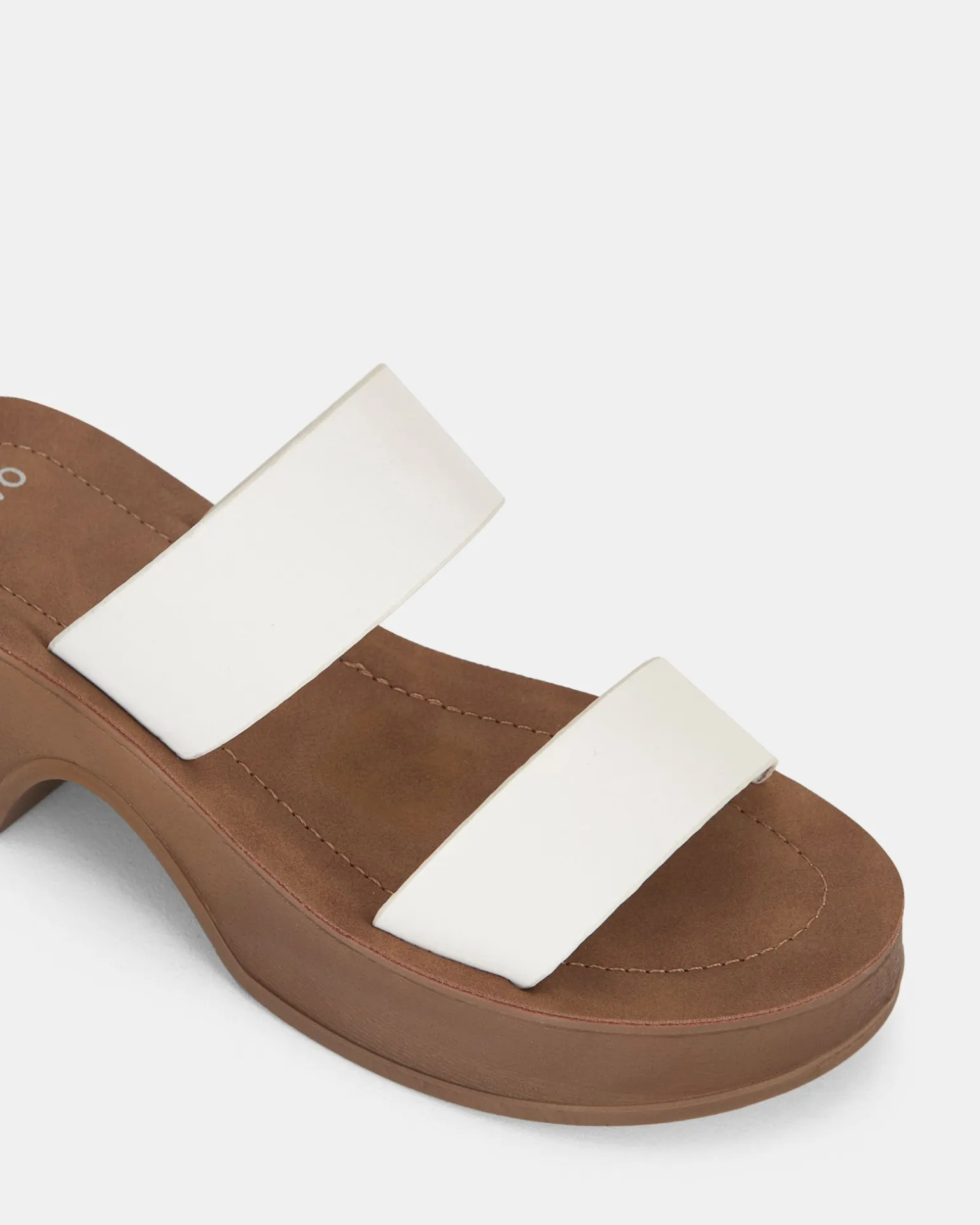 UGENTO WHITE Strappy Sandals