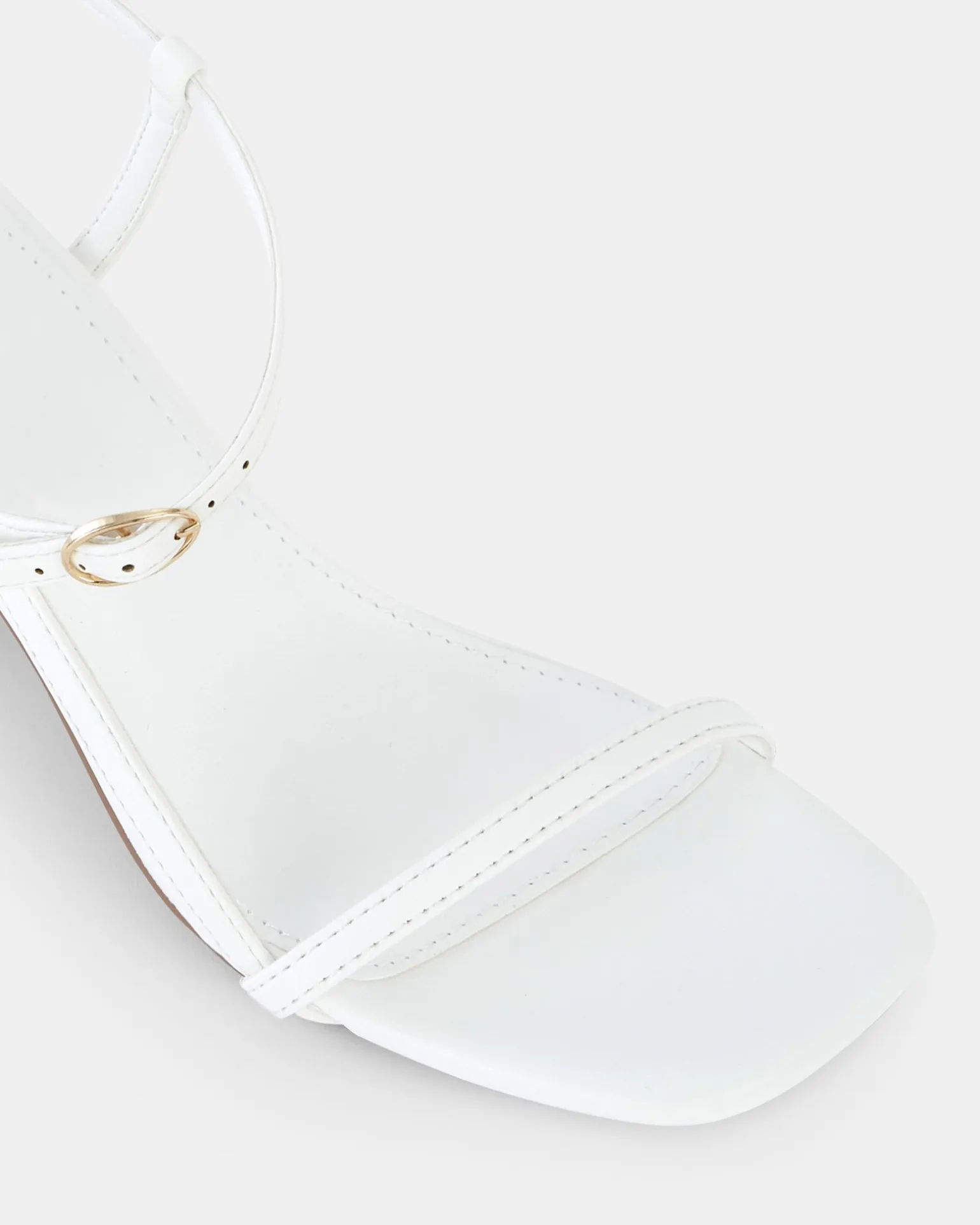 UJALA WHITE Slim Rectangular Heels