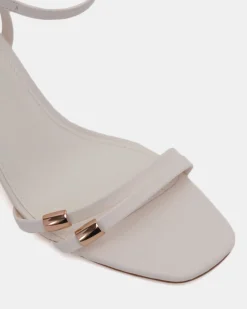 VERONE WHITE Low Heels