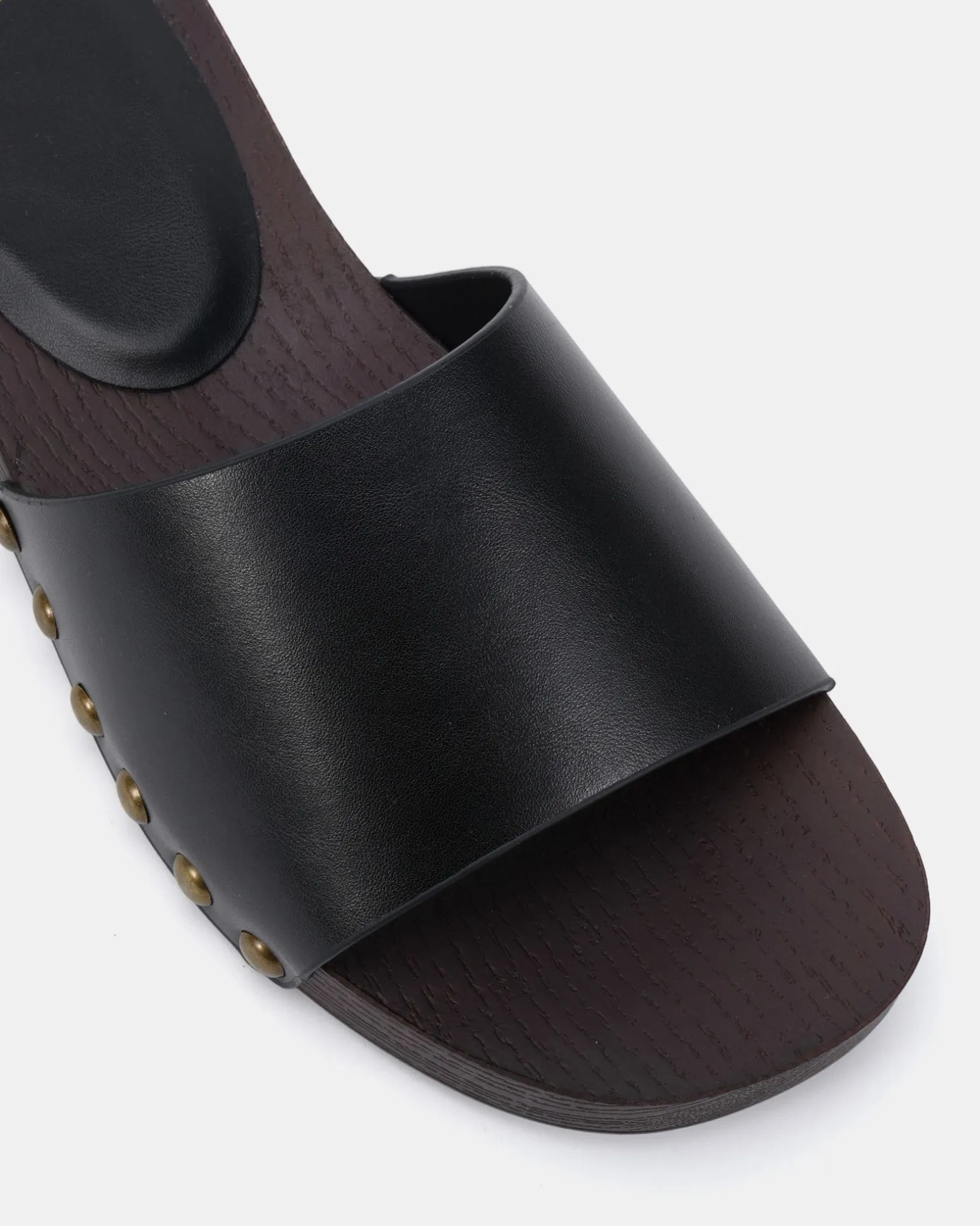 VIBING BLACK Low Heels